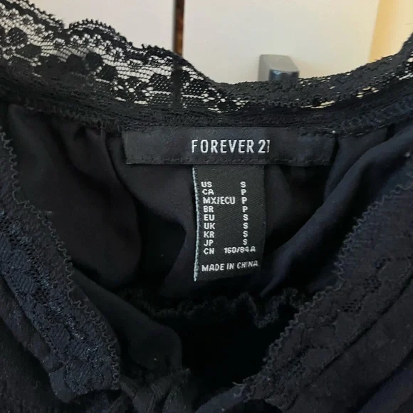 Forever 21 Black Crop Top - Picture 3 of 6